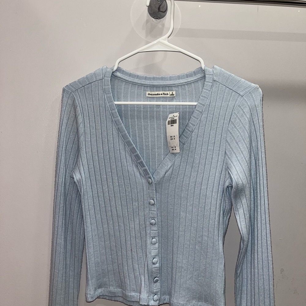 baby blue abercrombie & fitch long sleeve